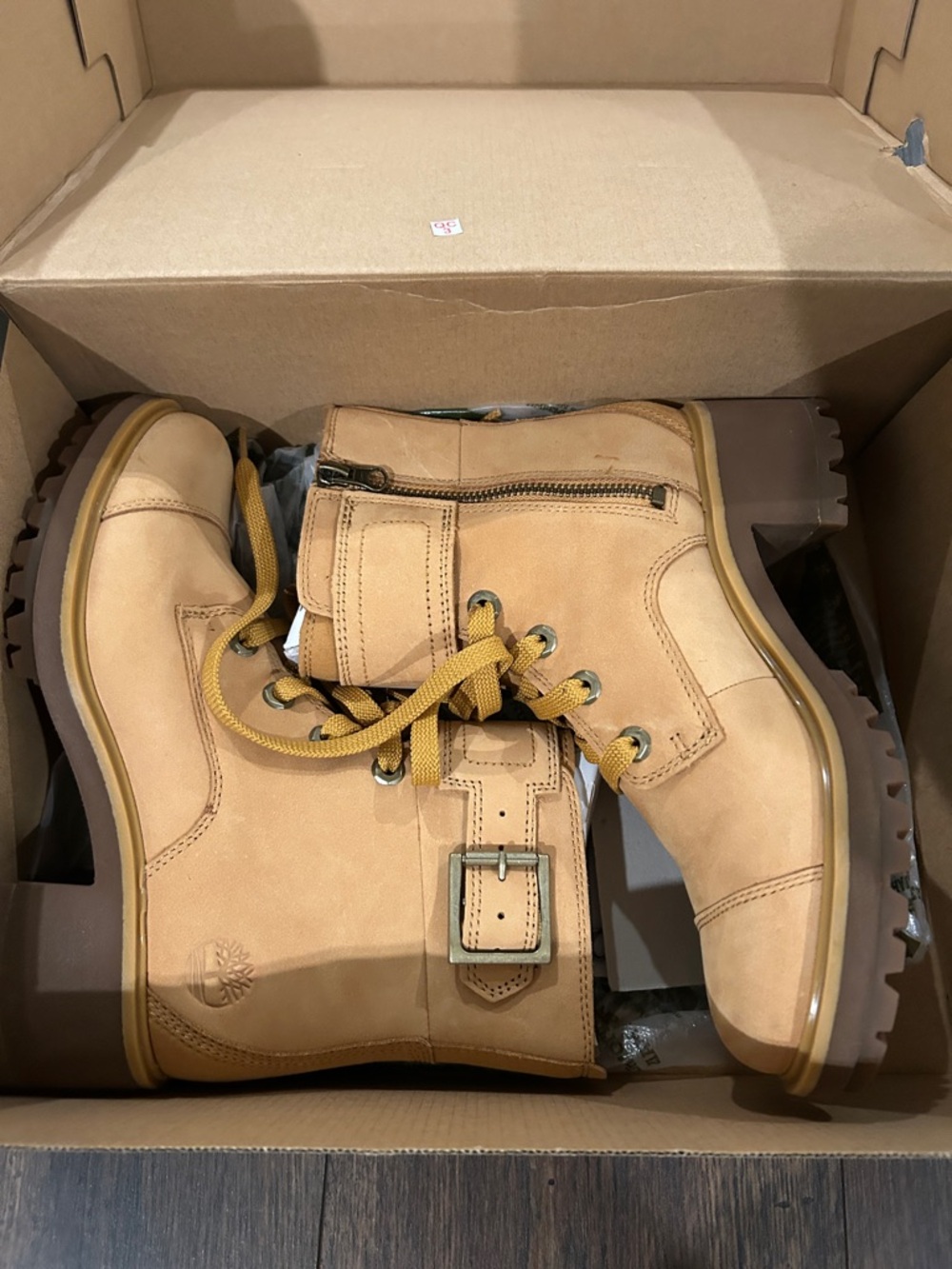 Timberland Wheat Nubuck Lace-Up zipper heel Boots BOX DOES HAVE WRITING